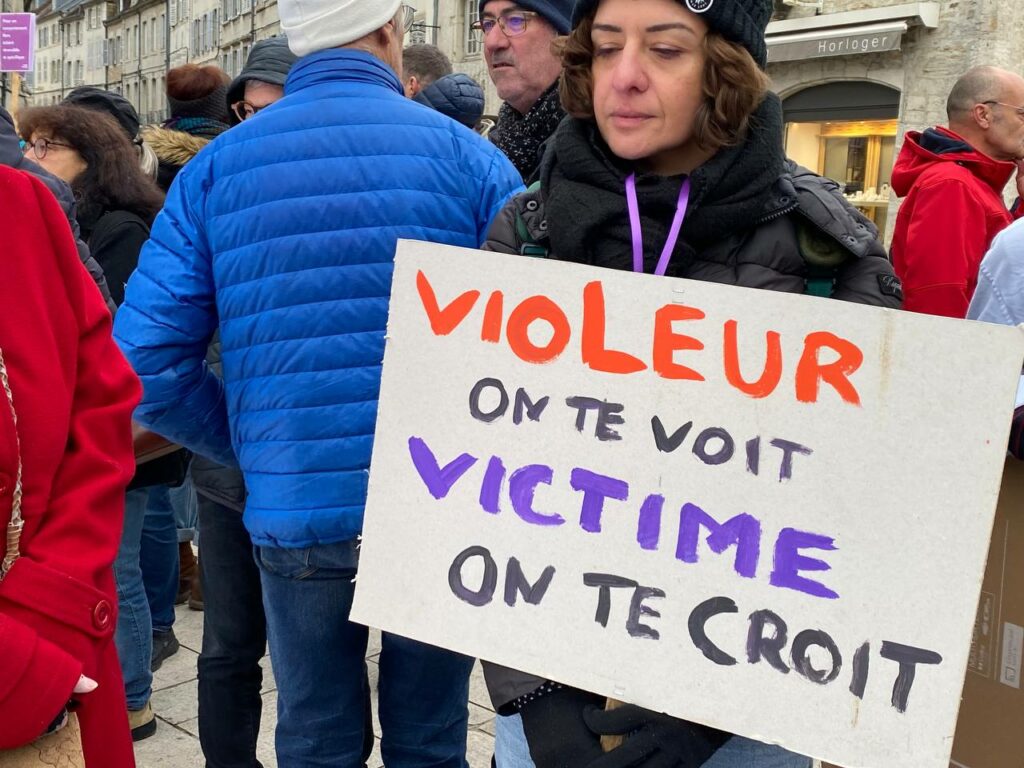 Violeur on te voit, victime on te croit