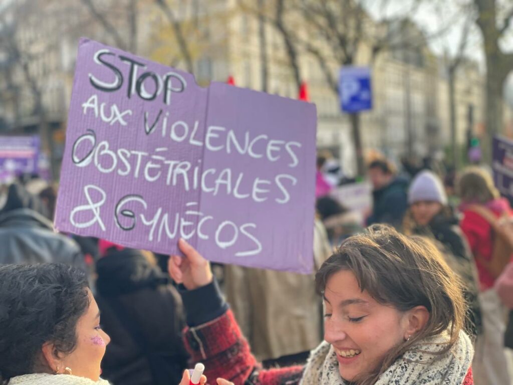 stop aux violences obstéricales et gynécos